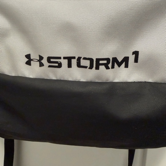 Under Armour Backpack - Picture 5 of 12
